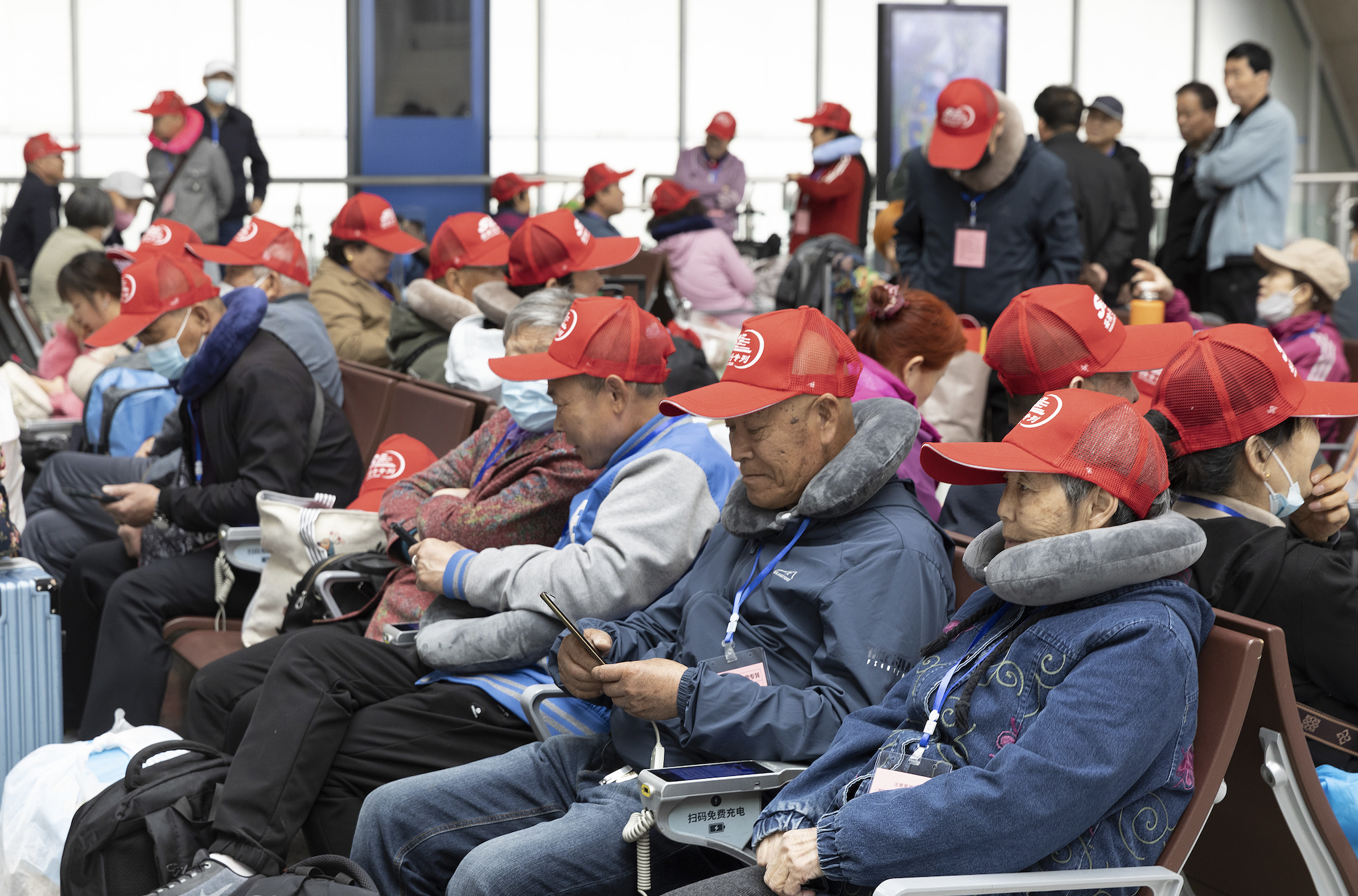 助力银发经济发展，我国将增开老年人旅游列车